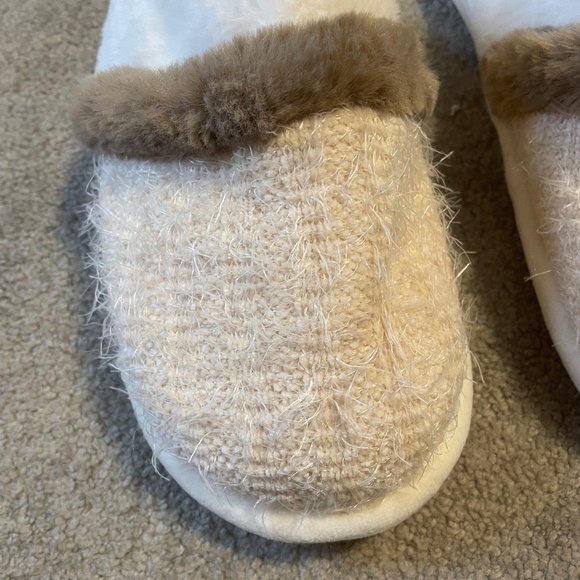 5 for $20: Fuzzy slippers - Picture 2 of 6